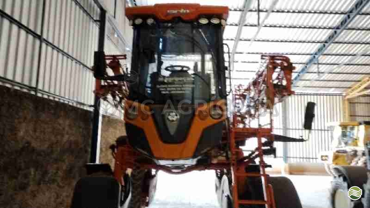 PULVERIZADOR JACTO UNIPORT 2530 Tração 4x4 MC Agrícola ITUMBIARA GOIAS GO